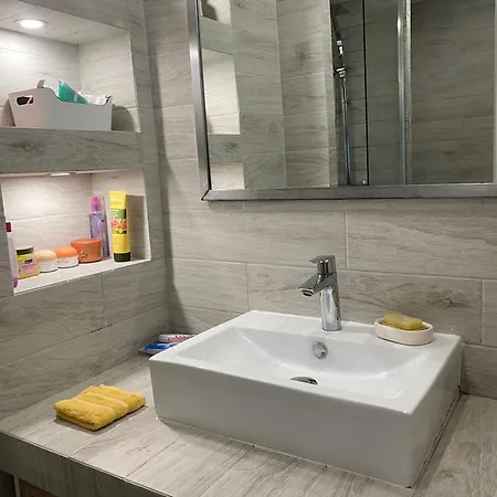 Bronhome Homestay szállás *